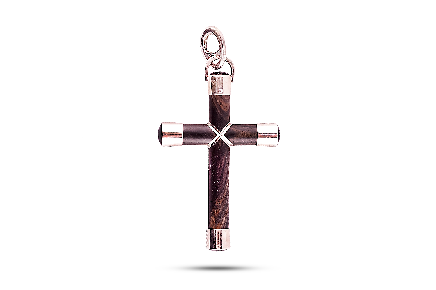 Pendant in wood and silver