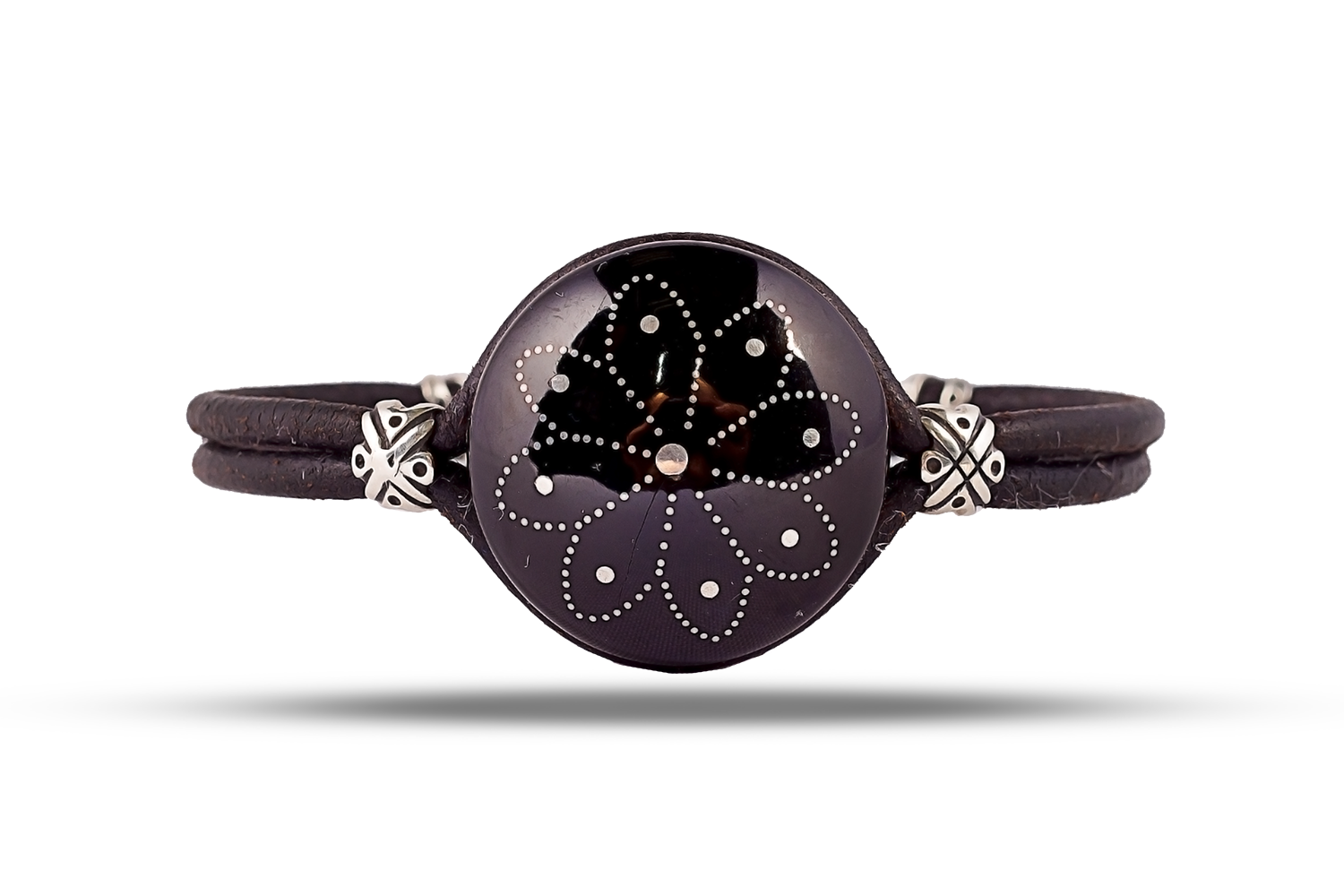 Bracelet in leather, silver and jet