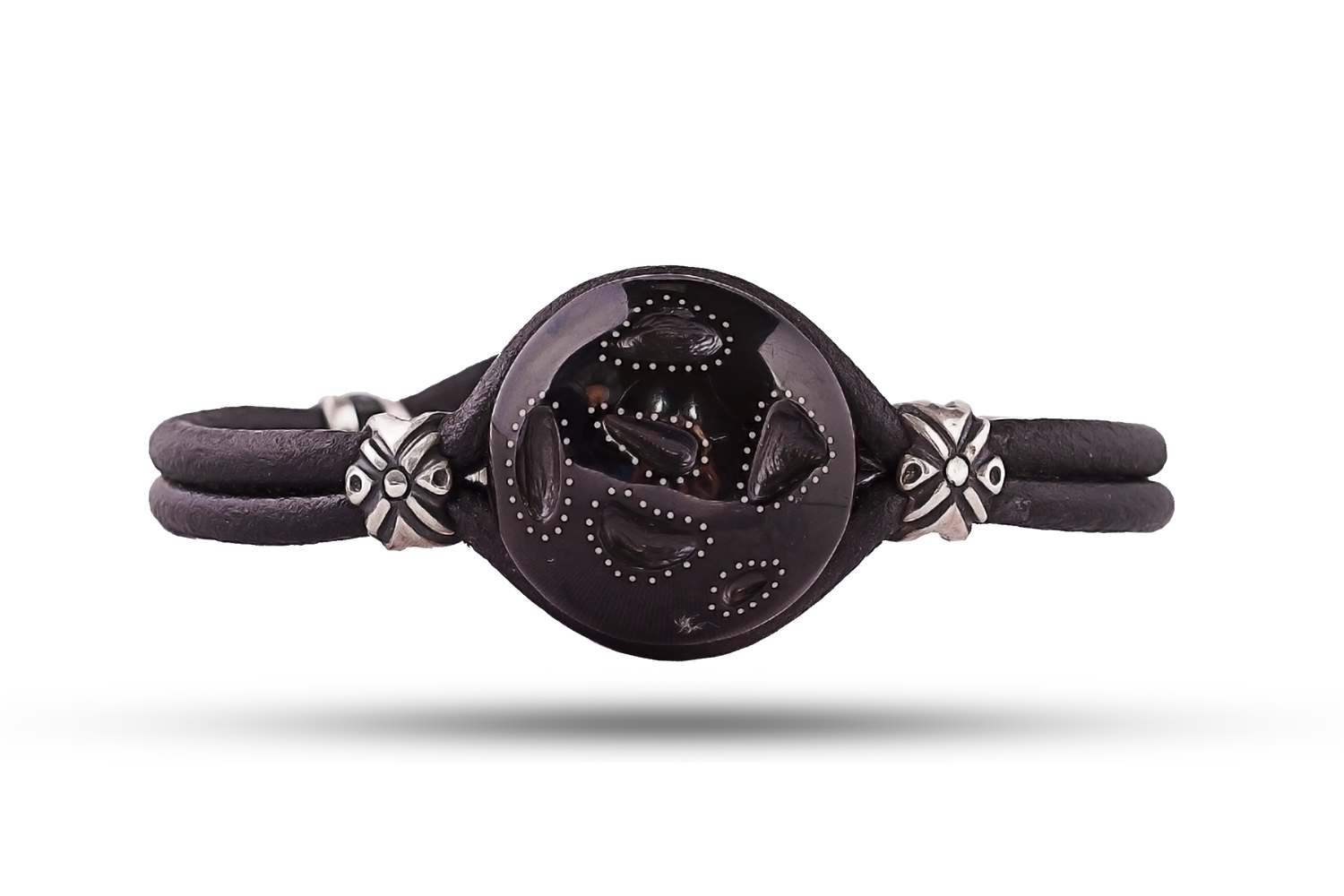 Bracelet in leather, silver and jet